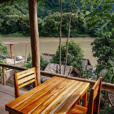 Meexok Guesthouse Нонгкио Экстерьер фото
